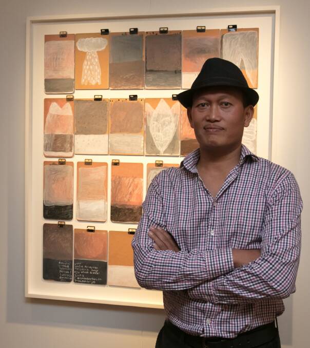 Indonesian artist Jumaadi, who spent time in Cowra, with his winning entry in the 2017 Mosman Art Prize
