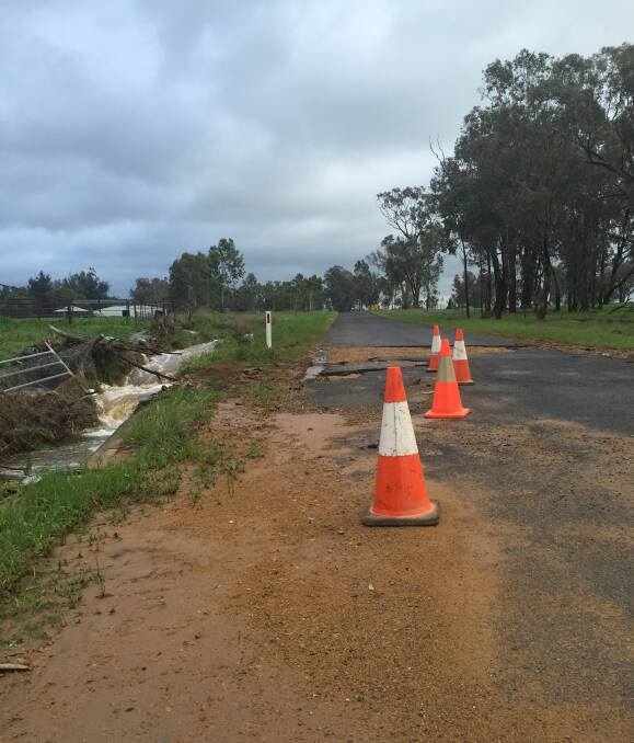 Cowra Shire Council is doing all it can to keep our roads roadworthy but works are being delayed as a result of the persistent rain.