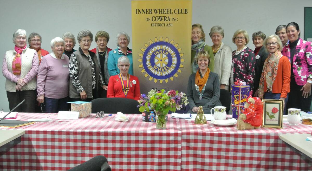 Members of Cowra Inner Wheel pictured with A50 District Chairman Lesley Carter.