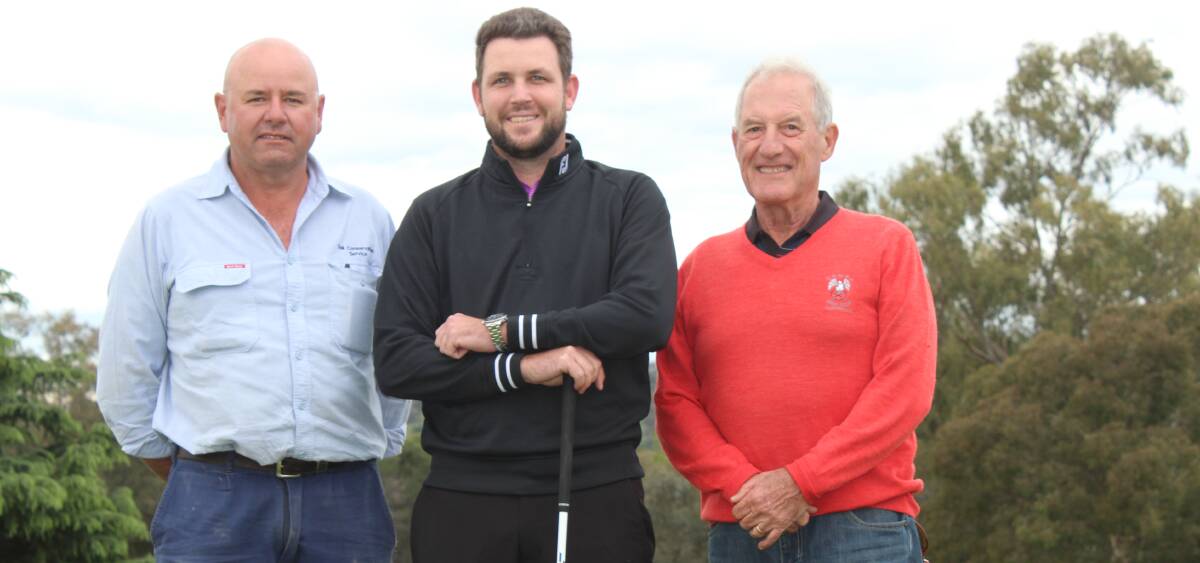 New professional Nathan Stubbs (middle) with 
Cowra Golf Club captain Peter Kirwan and President Robert Oliver.