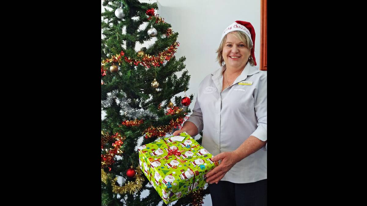 Suellen Grant from Ray White Emms Mooney Cowra, along with Cowra Rotary is taking part in the Little Ray of Giving campaign this Christmas.