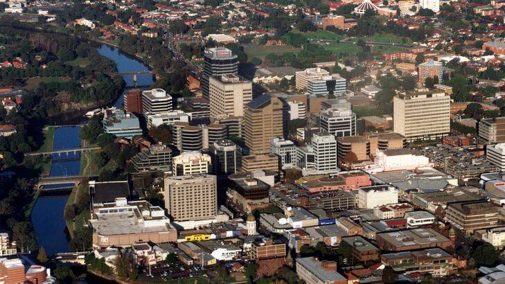 PARRAMATTA:970605:SNH NEWS:Pix by QUENTIN JONES:THU_06:...Aerial of Parramatta CBD...and Parramatta River.