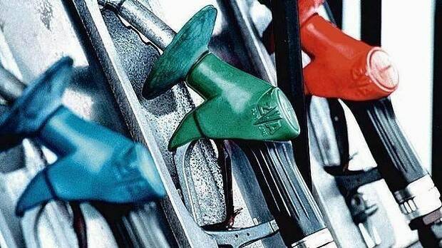 Finance Minister Mathias Cormann announced plans to raise the fuel excise from 38.14 cents per litre to 38.6 cents per litre next month through a "tariff proposal" which allows the government to raise taxes before they are legislated.