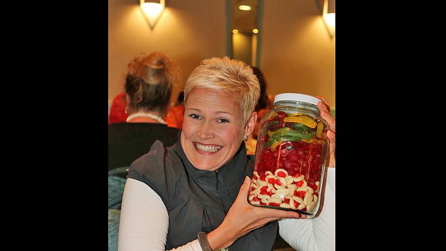 Lisa Starr won the lolly jar guessing competition – with a guess of 507 (so close 508).