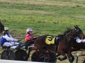 Blake Micaleff and So Much Bettor (5) loom up on the outside before taking the lead in the 2022 Tri Tech Cowra Cup on Sunday.