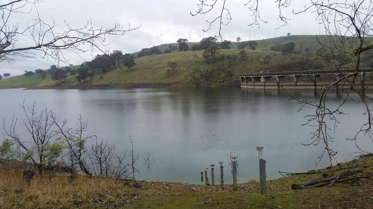 Carcoar Dam will be used to store excess water from Lake Rowlands and released as necessary if a pipline between the two is built. 
