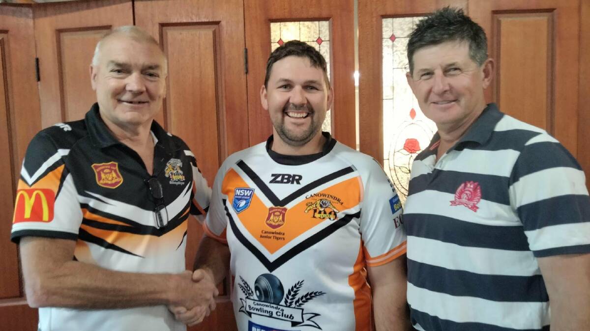 Tigers coach Kevin Grimshaw welcomes Ron Lawrance back to the club for the 2022 season.