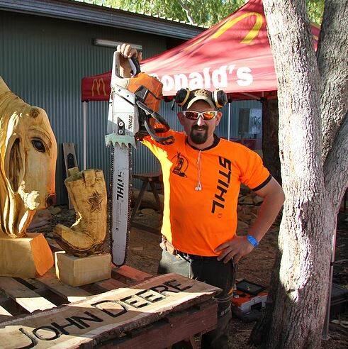 Chainsaw sculptor Rob Bast will be making a guest appearance at the Woodstock Show.