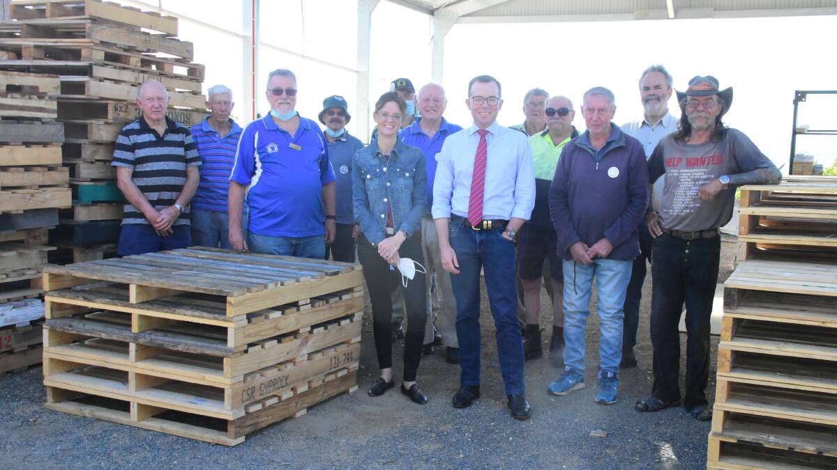 Member for Cootamundra, Steph Cooke and Minister for Agriculture, Adam Marshall with members of the Cowra Men's Shed. 