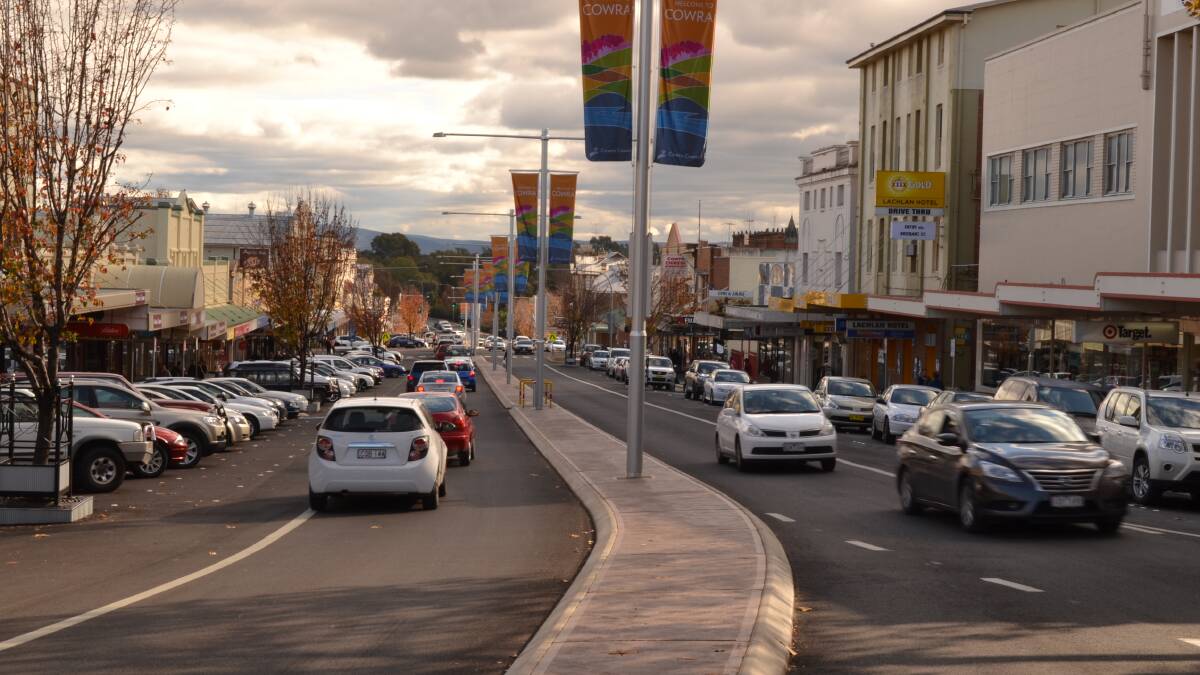McCormack announces funding for Kendal St footpath upgrade | Video