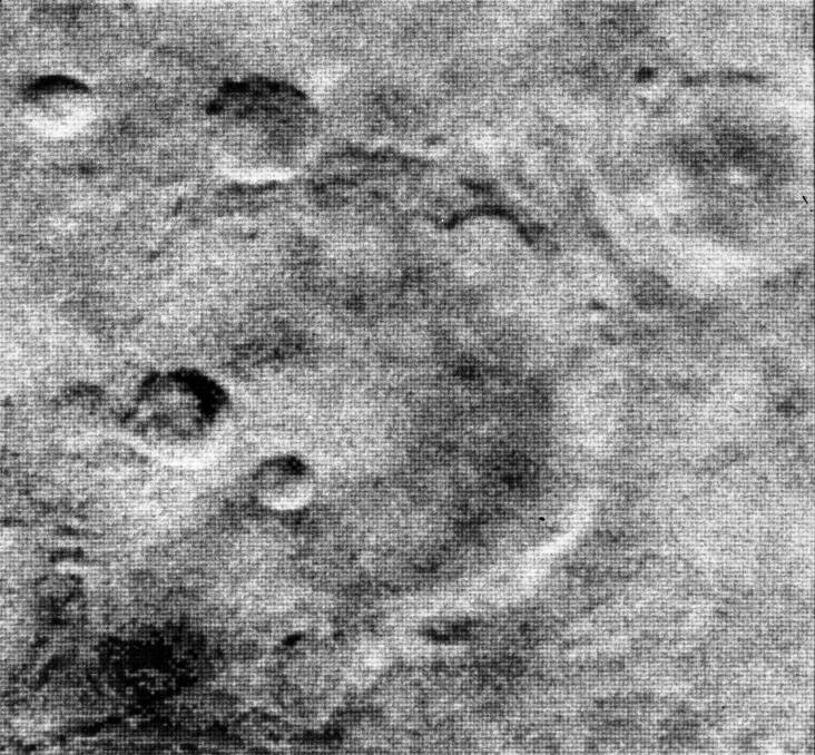 Amazing Images: Mariner 4 images of the Martian surface received by the
Parkes telescope. Astronomers were surprised to see craters as they were expecting to
see forests and streams. Photo: NASA.
