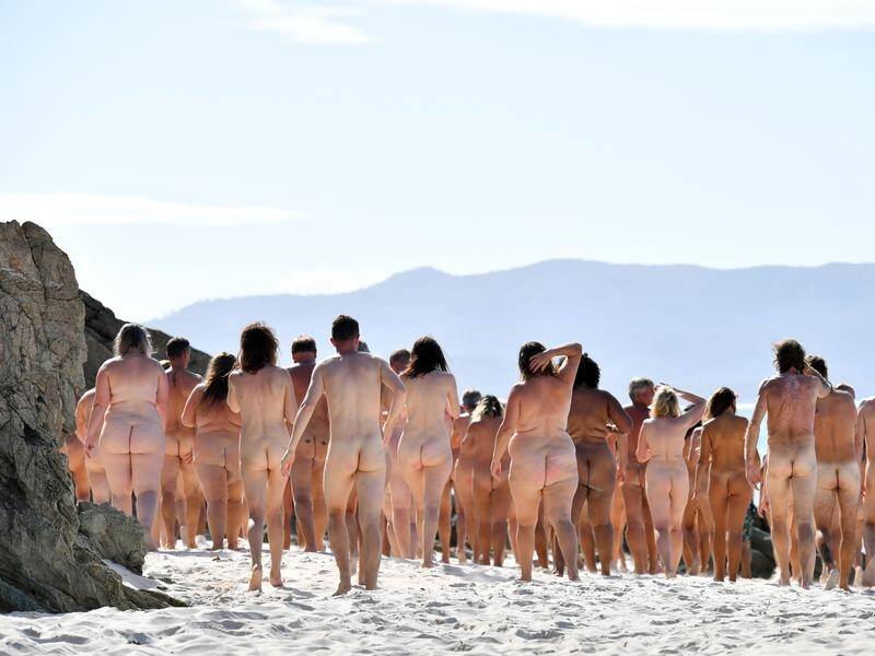 Spencer Tunick has praised the attitude of Australians as he captured another human installation.