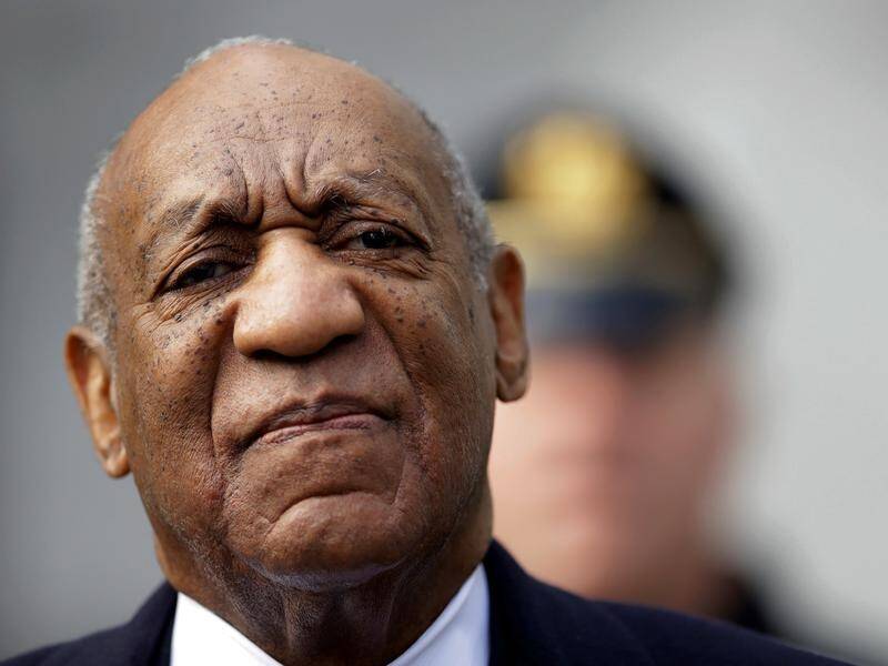 Bill Cosby is pushing for the judge in his sex assault case to stand down over a witness grudge.