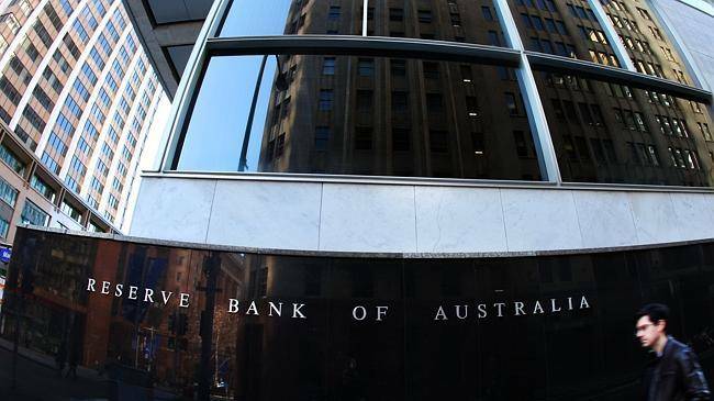 GOOD IDEA?: Financial experts are unsure whether a cut of the official interest rates will help Australia's struggling economy. Photo: FILE